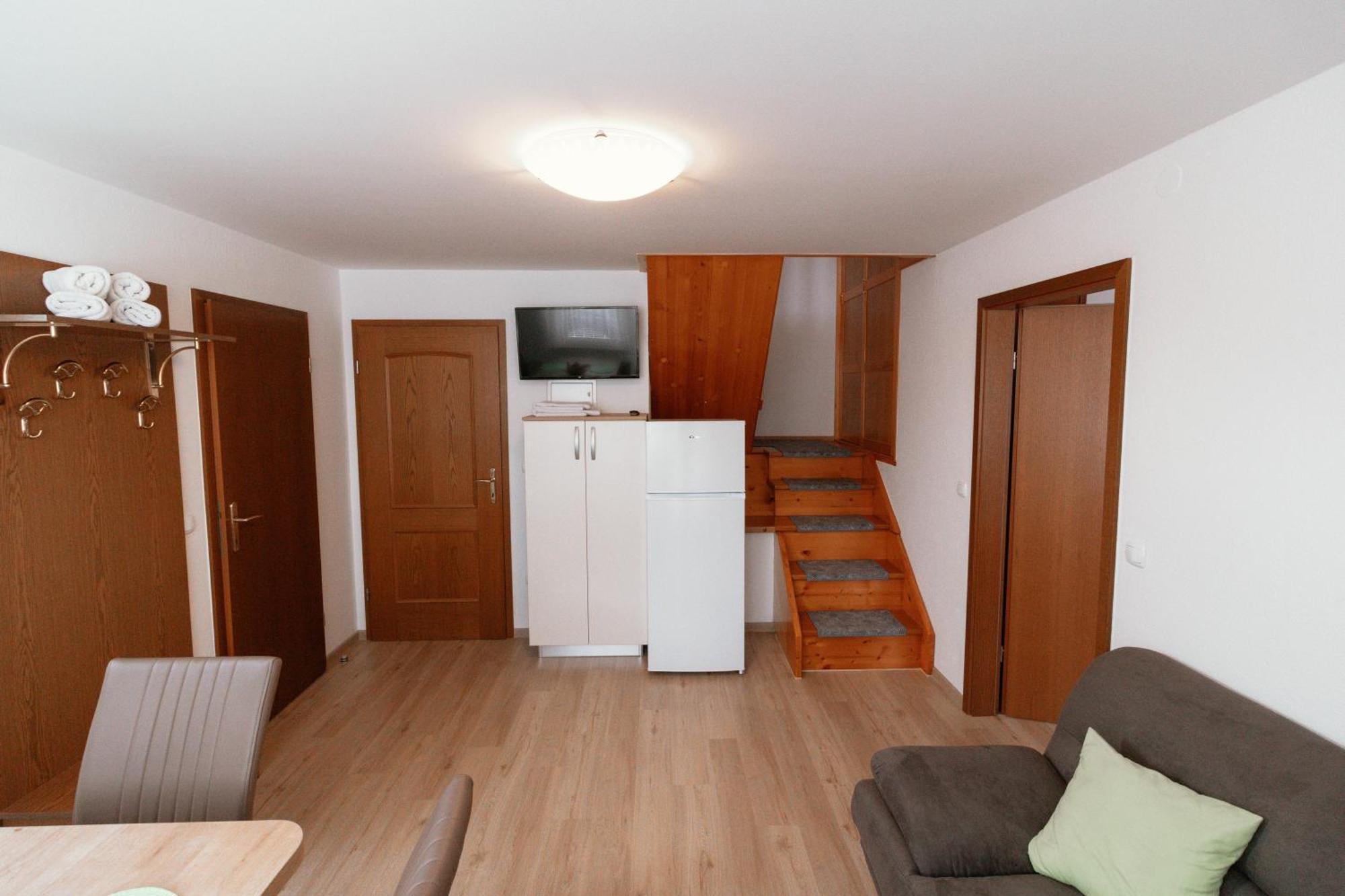 Apartments & Rooms Malej ボーヒニ 部屋 写真