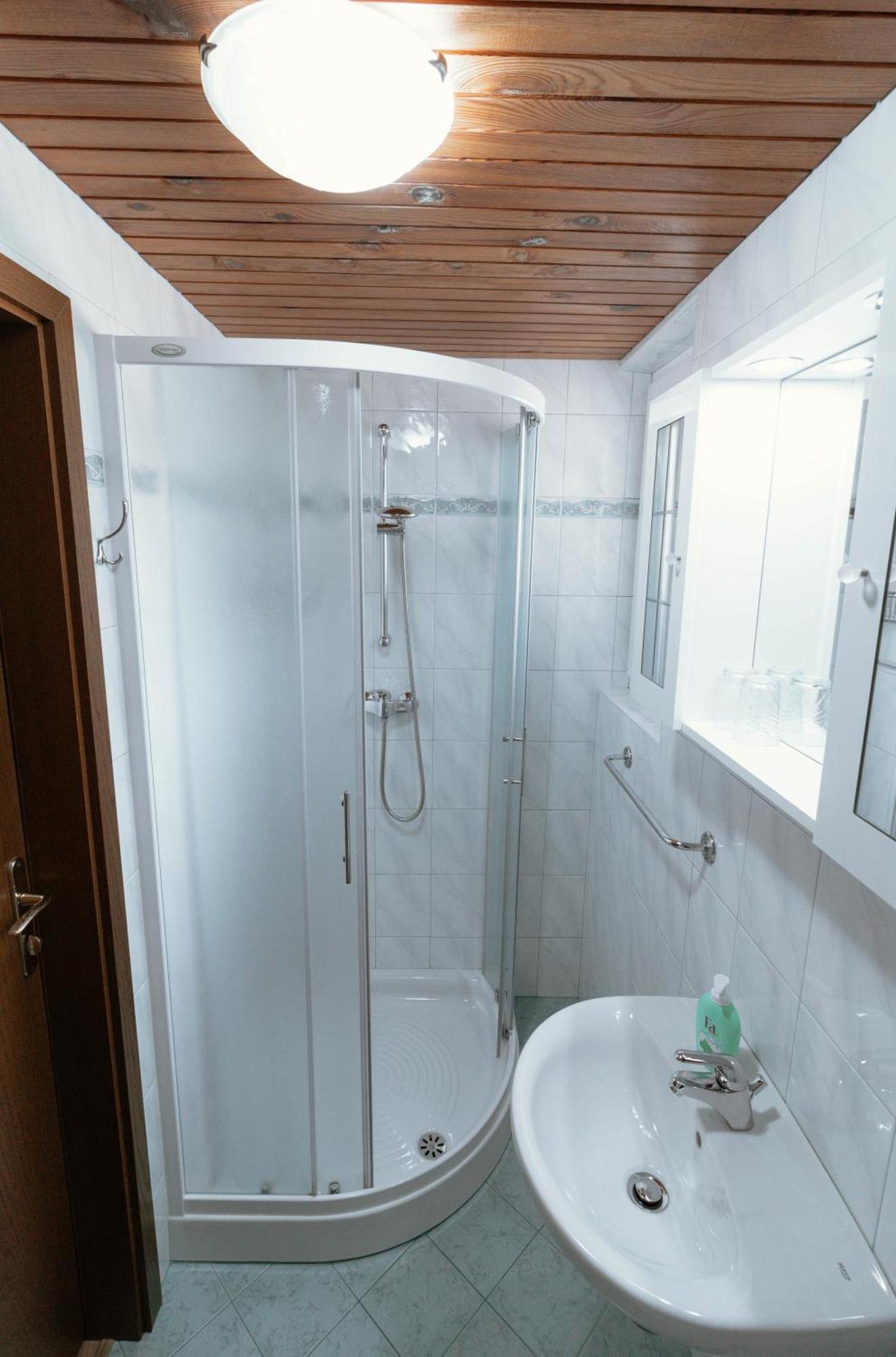 Apartments & Rooms Malej ボーヒニ 部屋 写真